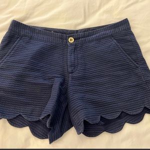 Lilly Pulitzer 2 pique Buttercup shorts navy VGUC